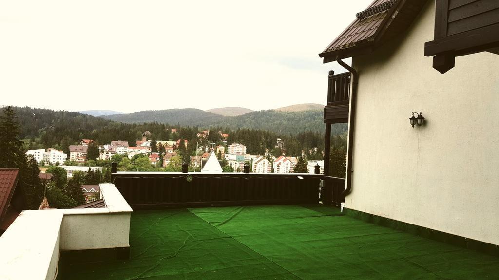 Hotel Mont Blanc à Predeal Extérieur photo